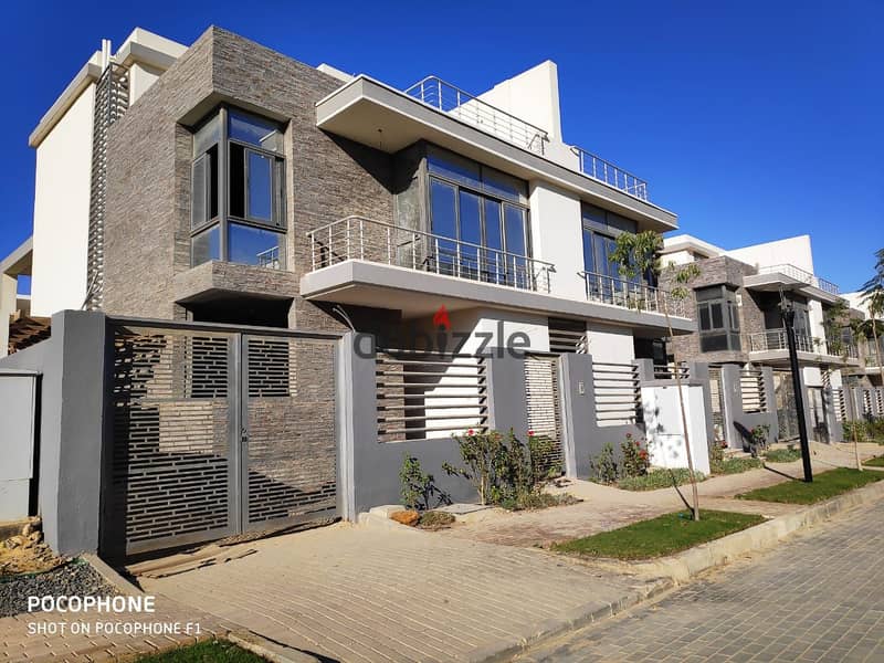 Villa for the price of an apartment for sale in front of Cairo International Airport near Nasr City and Heliopolis - Taj City 6