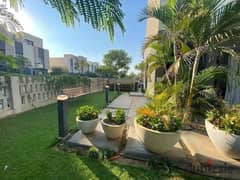 At the lowest price in New Cairo, a ground floor apartment with a garden, finished, ultra super luxury, for sale in a fully-serviced compound 0