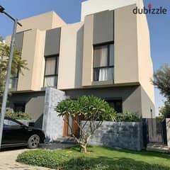 Prime location townhouse villa for sale in a fully serviced compound, Al Burouj Compound, El Shorouk City 0