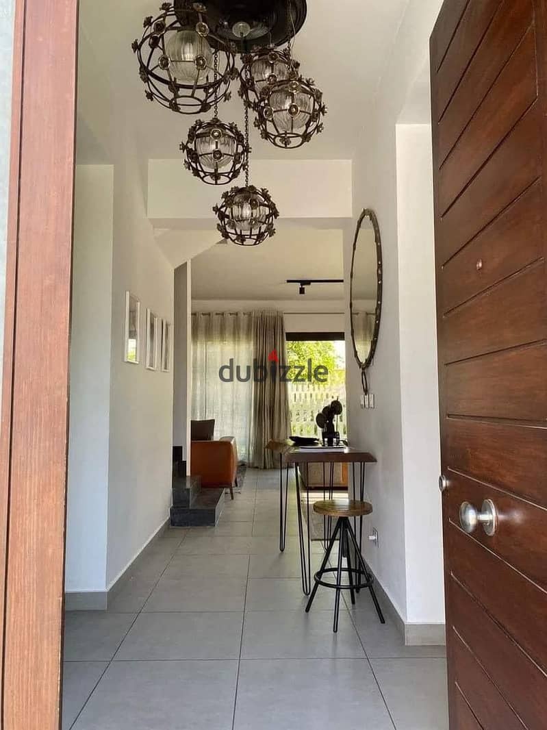 Prime location townhouse villa for sale in a fully serviced compound, Al Burouj Compound, El Shorouk City 4