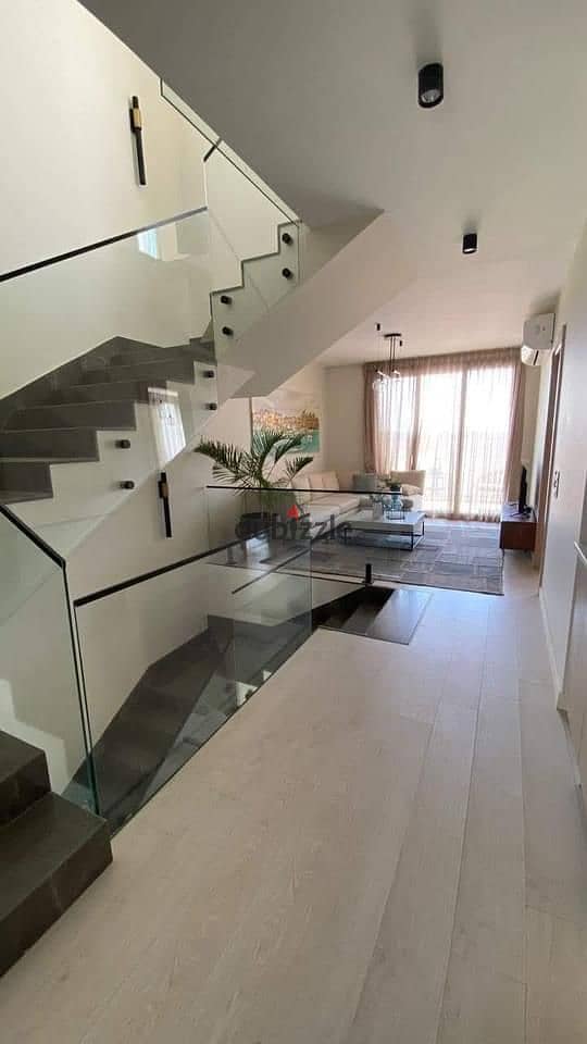 Prime location townhouse villa for sale in a fully serviced compound, Al Burouj Compound, El Shorouk City 9