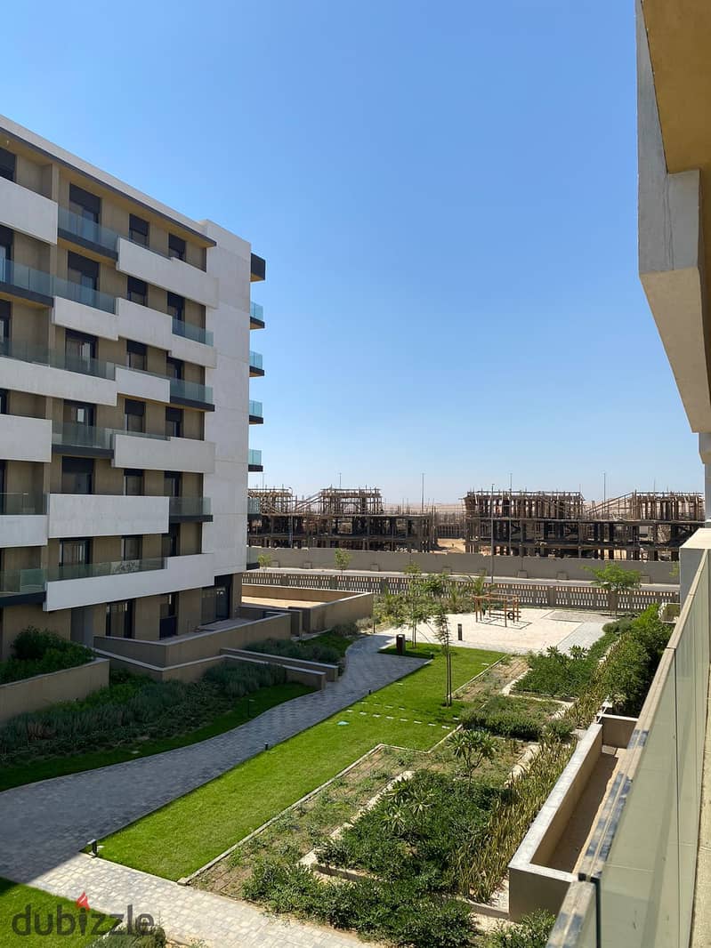 Receive immediately a fully finished, ultra super deluxe apartment, ready for viewing and living in Al Burouj Compound, Shorouk City 2