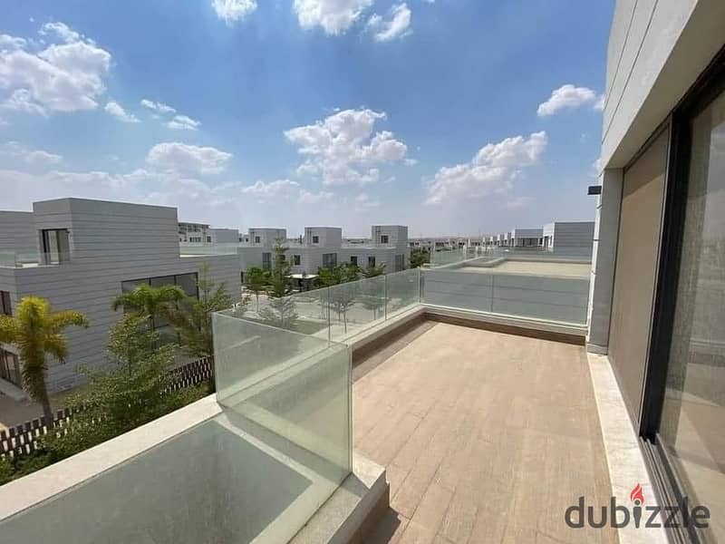 Receive immediately a duplex roof, prime location, large area, fully finished, ultra super deluxe, for sale in Al Burouj Compound, Shorouk City 11