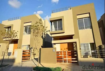 For sale, an apartment with a garden, 123 square meters, in Palm Hills New Cairo, the most luxurious area of ​​the Fifth Settlement