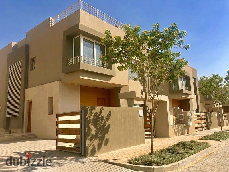 Receive immediately a 1148m villa on the golf course in Palm Hills, in installments 0