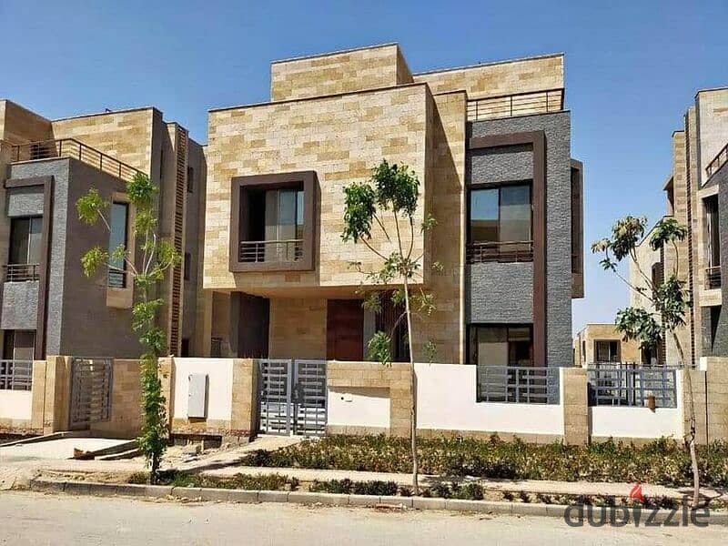 I own a villa with a 5% down payment in a prime location on Al Amal Axis and in front of Madinaty, with installments over 8 years 2