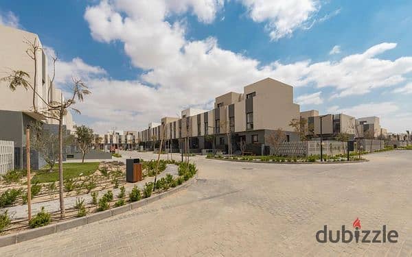 Duplex with garden, fully finished and immediate delivery in Al Shorouk Al Burouj Compound 3