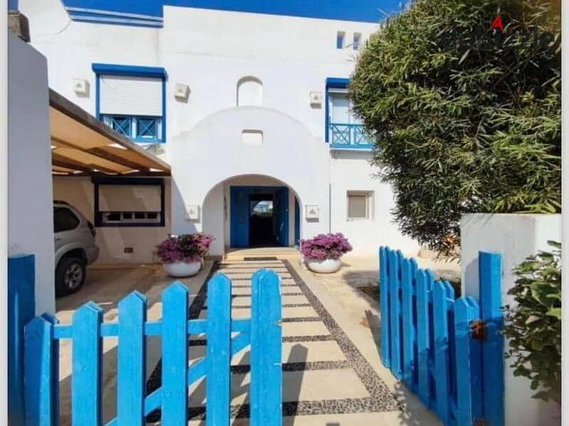 Villa direct on the beach for sale in Plage Mountain view North coast 4