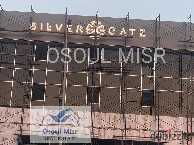 محل للايجار فى مول Silver Gate نصف تشطيب موقع مميز 12