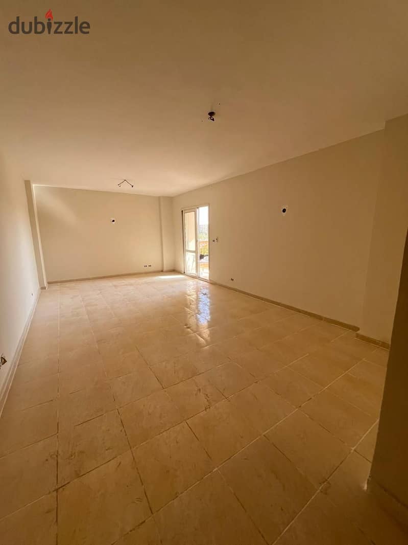 apartment for sale135m in B3 in Madinaty close to service 2