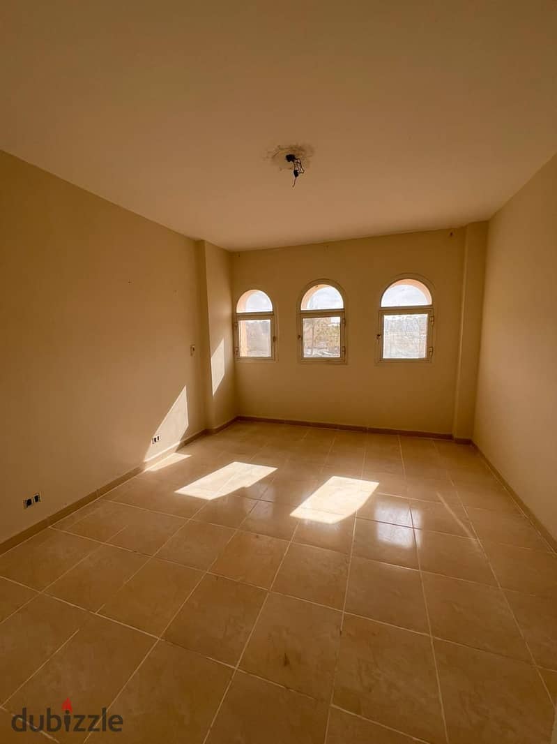 apartment for sale135m in B3 in Madinaty close to service 3