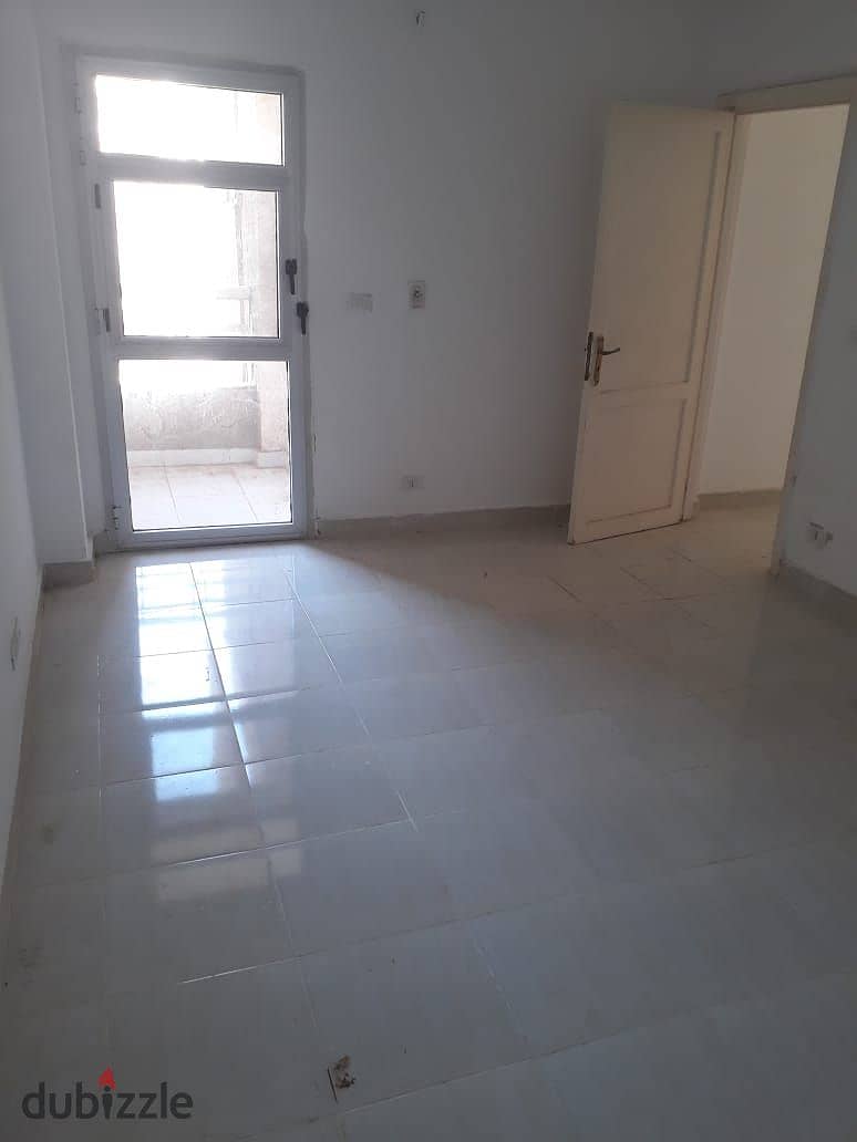 Apartment for rent in madinaty at phase B6 close to service 3