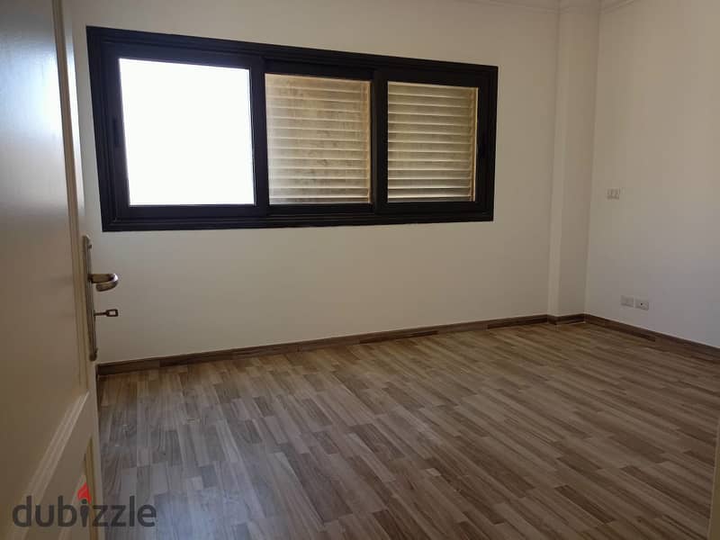 Apartment For Rent 166m in B8 Garden Vew Fifth floor 6