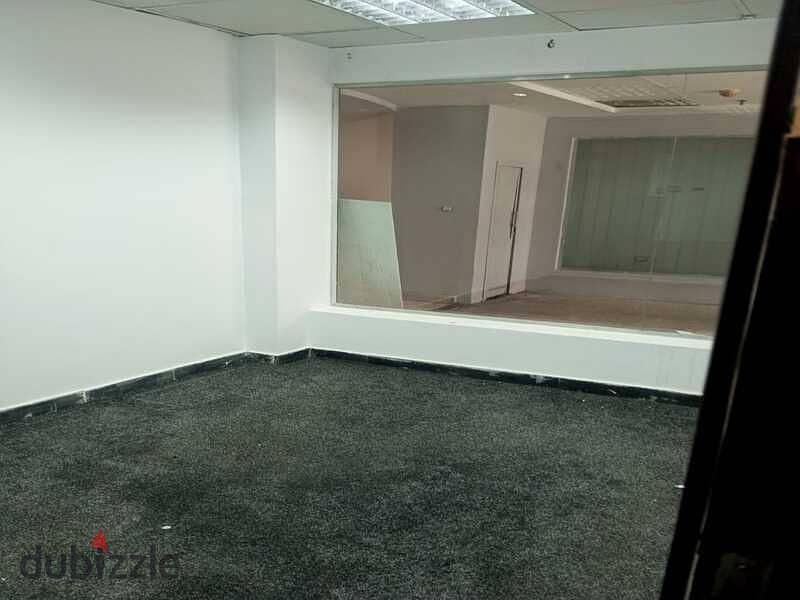 Office space 120 sqm in Bank Center 1