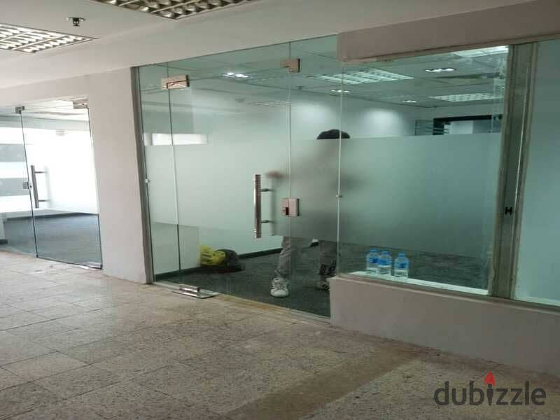 Office space 120 sqm in Bank Center 9