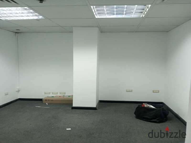 Office space 120 sqm in Bank Center 10