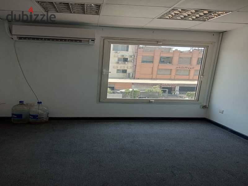 Office space 120 sqm in Bank Center 12