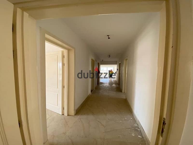 Apartment for rent, 200 m, first residence, fifth floor, wonderful view, with some finishing 4