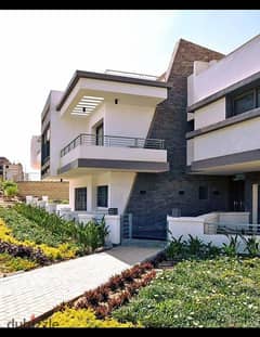 Separate villa for sale in front of Cairo International Airport in installments