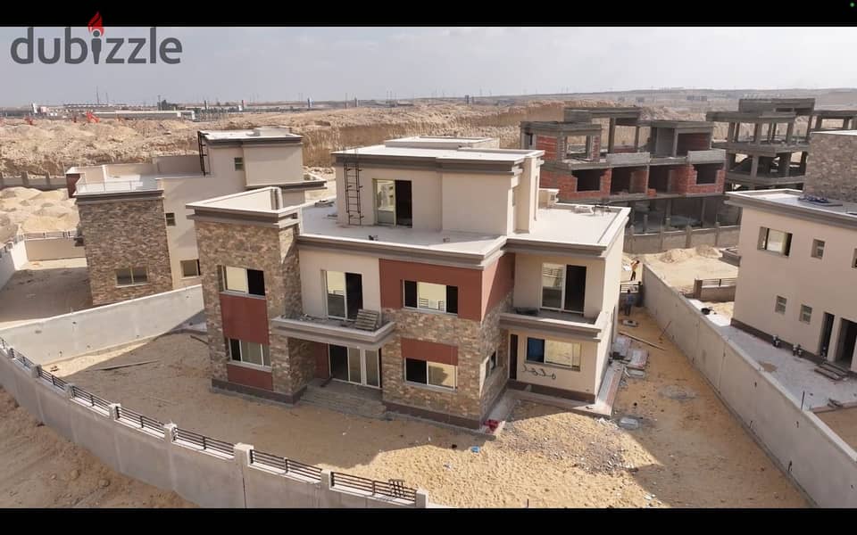 Townhouse for sale, delivery 1.5 years In installments and the club is free  Noble New Cario  تاون هاوس للبيع  كمبوند نوبل النادي مجاني لفتره محدوده 4