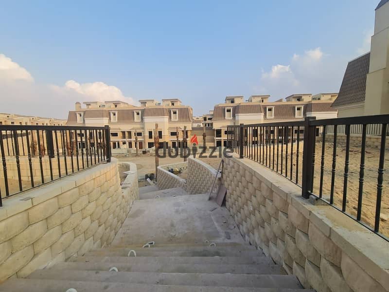 تاون هاوس للبيع برايم لوكيشن  بخصم الكاش بجوار مدينتي بالقاهرة الجديدة  Town House for sale prime location with cash discount near to madinaty 5