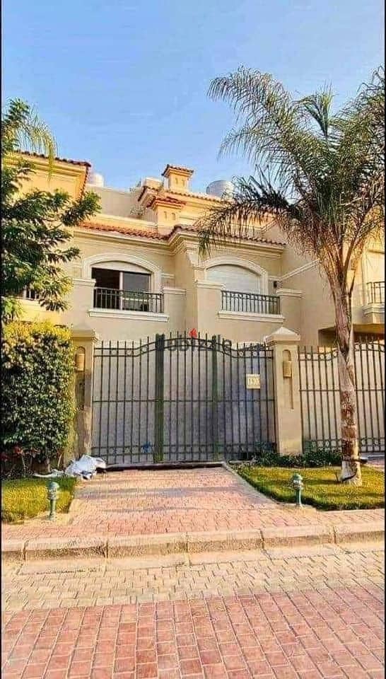 Townhouse corner for sale in La Vista Patio 5 East in El Shorouk, immediate delivery 6