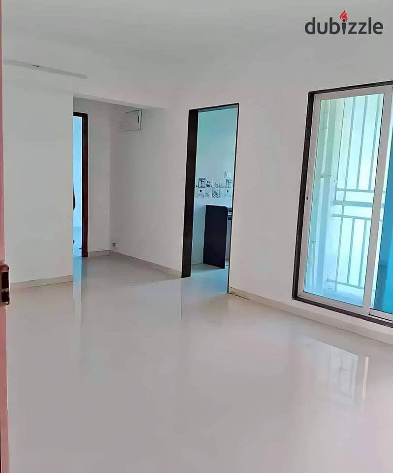 Apartment for sale, Ready to move, finished, in the Latin District, Alamein شقة للبيع استلام فوري 139م بحري متشطبة في الحي اللاتيني العلمين 7