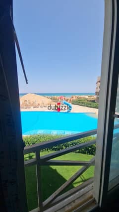 شالية 125م Ultra LUX بقرية  blue blue العين السخنة DIRECT Sea View ب 4مليون ونص كاش