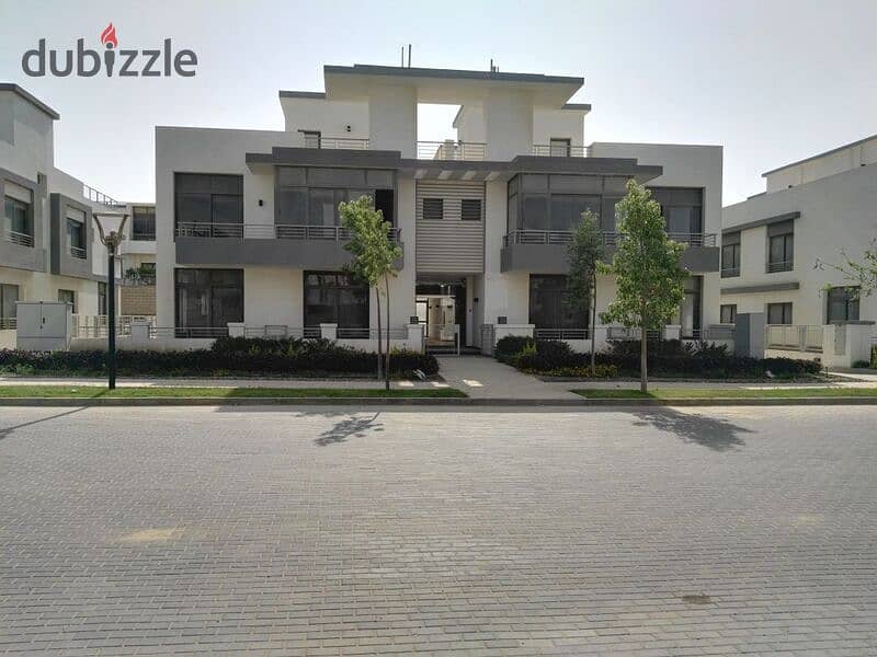 STAND ALONE VILLA FOR SALE IN TAJ CITY NEW CAIRO 1