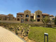 Corner villa for sale in Maadi View Compound, immediate delivery, 350 m 0