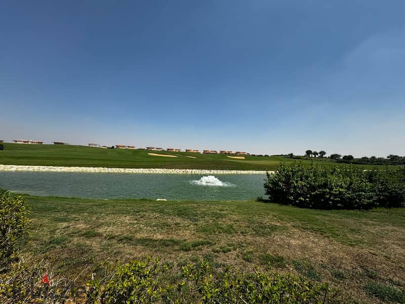 Villa for sale in Madinaty B, immediate delivery, golf view and lakes, 1,153 m 1