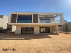 Villa for sale in Sodic East Shorouk Compound, immediate receipt, distinctive view, prime location