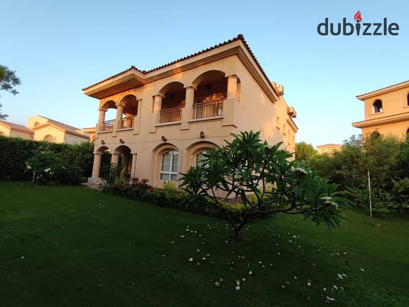 Villa for sale in Madinaty F, immediate delivery, with special finishing, distinguished location, 710 m 1