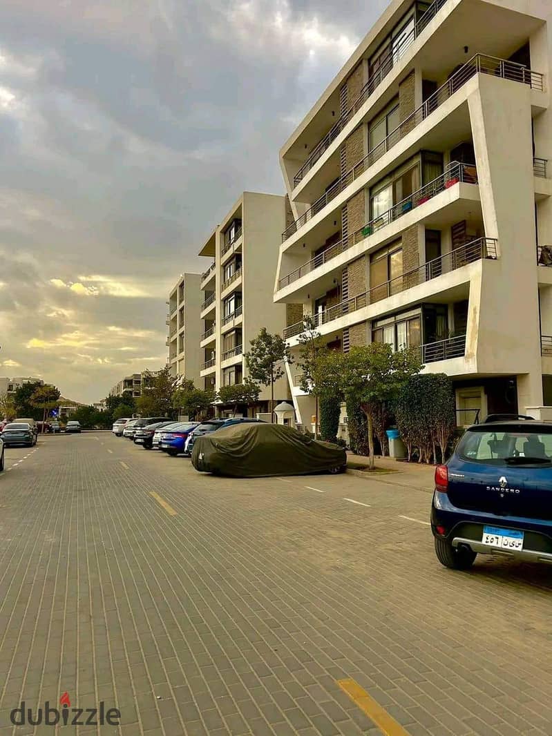 Two-room apartment for sale in front of Cairo Airport 2