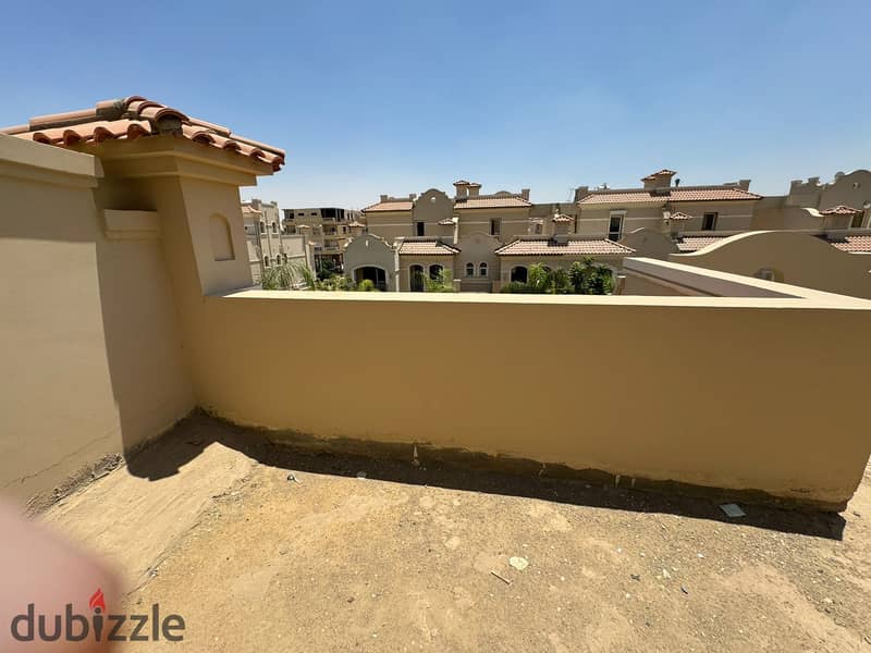 Twin house for sale in Patio 5 East Compound, immediate delivery, distinctive view of the pool 31