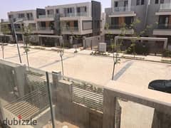 Standalone Modern pool view Ready To Move in LA vista city new capital / Prime Location /  فيلا مستقلة مميزة جدا فى لافيستا سيتى /استلام فورى 0