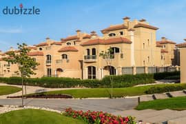 Town house middle- classic For Sale in la vista city / Garden view  / Ready To Move تاون هاوس ميدل - كلاسيك للبيع فى لافيستا سيتى التجمع الخامس 0