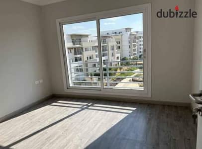 شقة  175 م للبيع  بالتقسيط على 10 سنوات على شارع التسعين للبيع فى كمبوند Hyde park هايد بارك التجمع الخامس