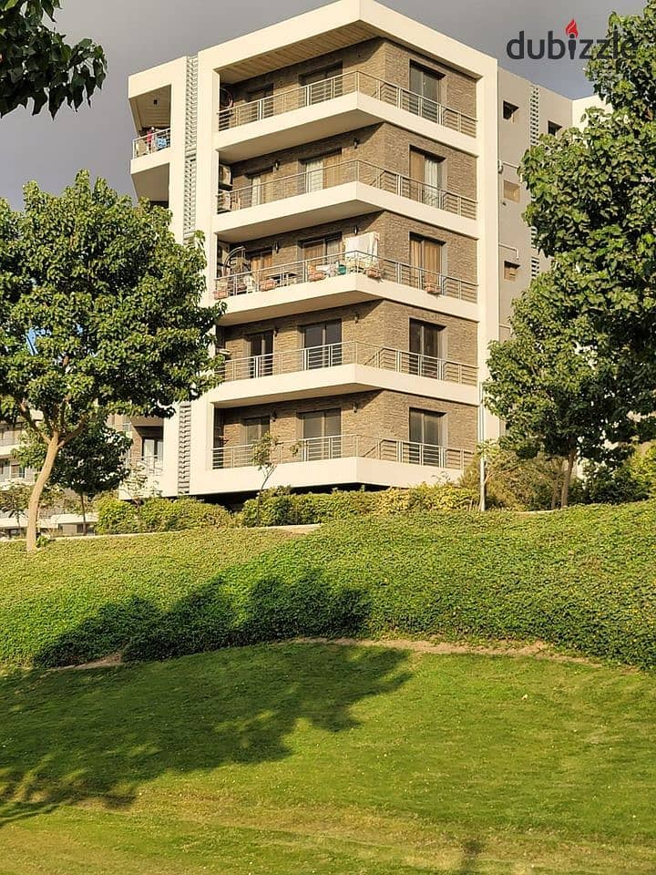 For sale 3-bedroom apartment 156 m in Taj City near Cairo Airport with 42% discount 3