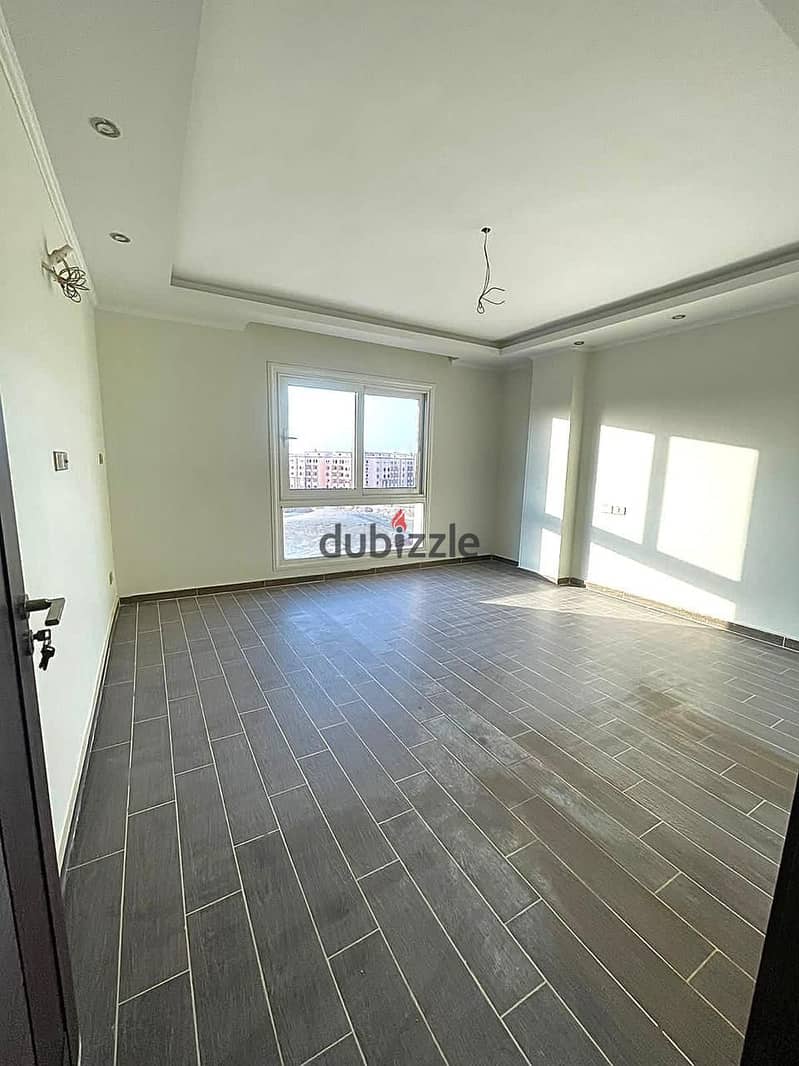 Apartment for sale, immediate receipt, in El Shorouk - super luxurious finishing 0