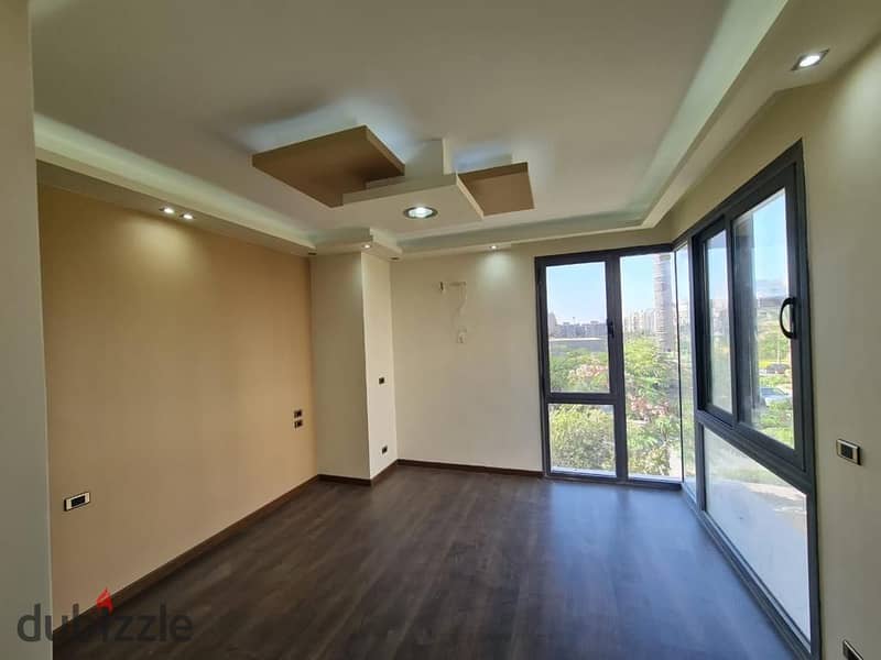 Apartment for sale 191m ready to move in Soedic East Town, Fifth Settlement 4