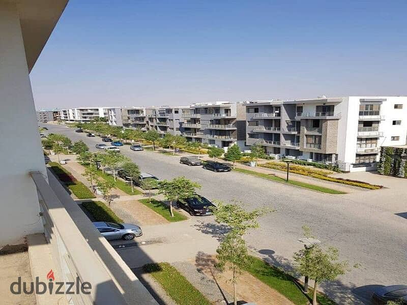 apartment 105 m+ a 68 m garden next to Almaza City Center 7