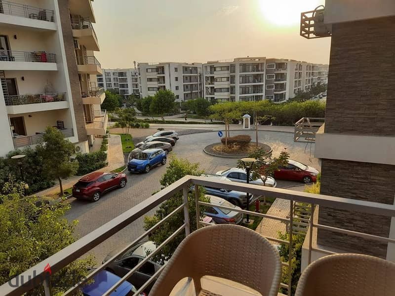 Down payment of 900 thousand apartment for sale (2 rooms) in Taj City in front of the airport gate 12