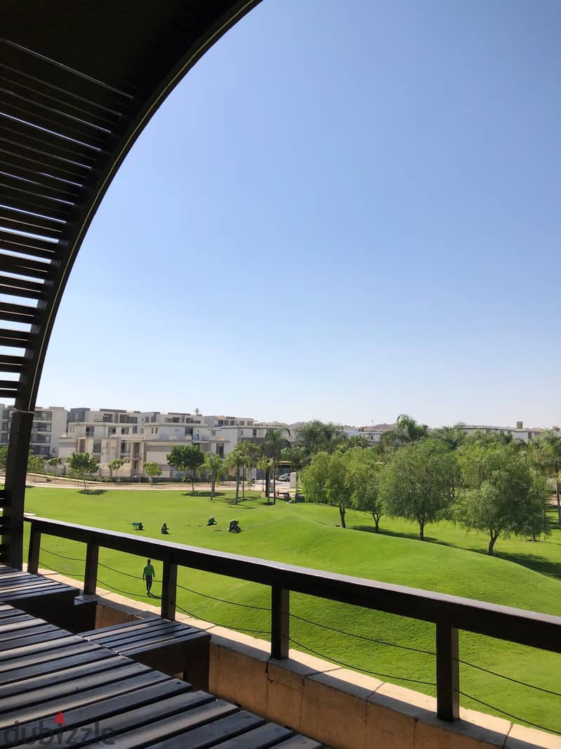 For sale, the best division, a 3-room apartment, 164 m, with the largest garden, 244 m, in Taj City, directly on the Suez Road 3