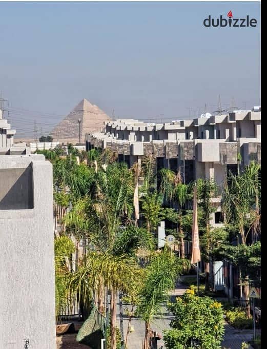 Two-room apartment for sale with a view on the pyramids in 6th of October 1