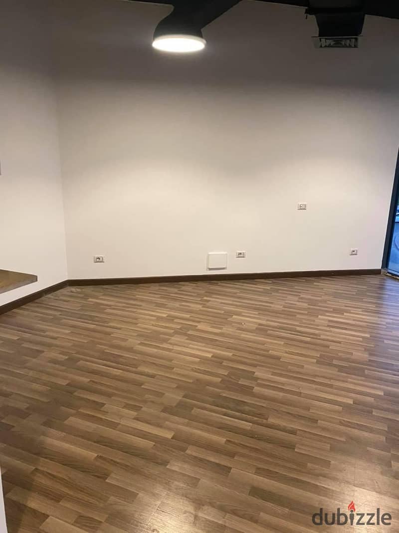 مكتب للايجار في بوليجن سوديك بيفرلي هيلز الشيخ زايد  office for rent in the polygon sodic Beverly Hills el sheikh zayed 1