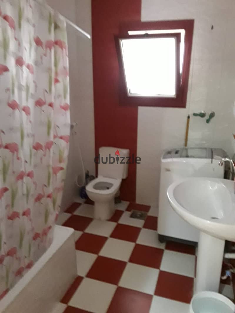 Ground floor apartment in a garden for rent in the Second District, near Fatima Al Sharbatly Mosque and the 90th   Eastern sea   Super deluxe finishin 4