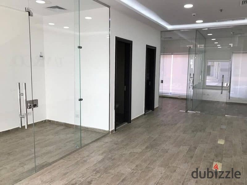 مكتب للايجار في الكورت يارد قلب الشيخ زايد  office for rent in the courtyard el sheikh zayed 0