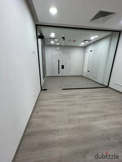 مكتب للايجار في تريفيوم مول امام كابيتال بيزنس بارك و بارك ستريت  office for rent in trivium business complex in front of park street