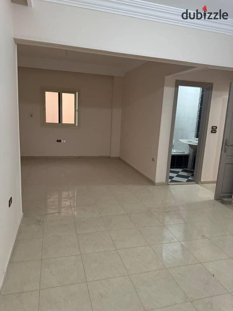 Penthouse for rent in the first district, near the southern 90th, Cairo Festival, and Downtown  nautical  Super deluxe finishing 4